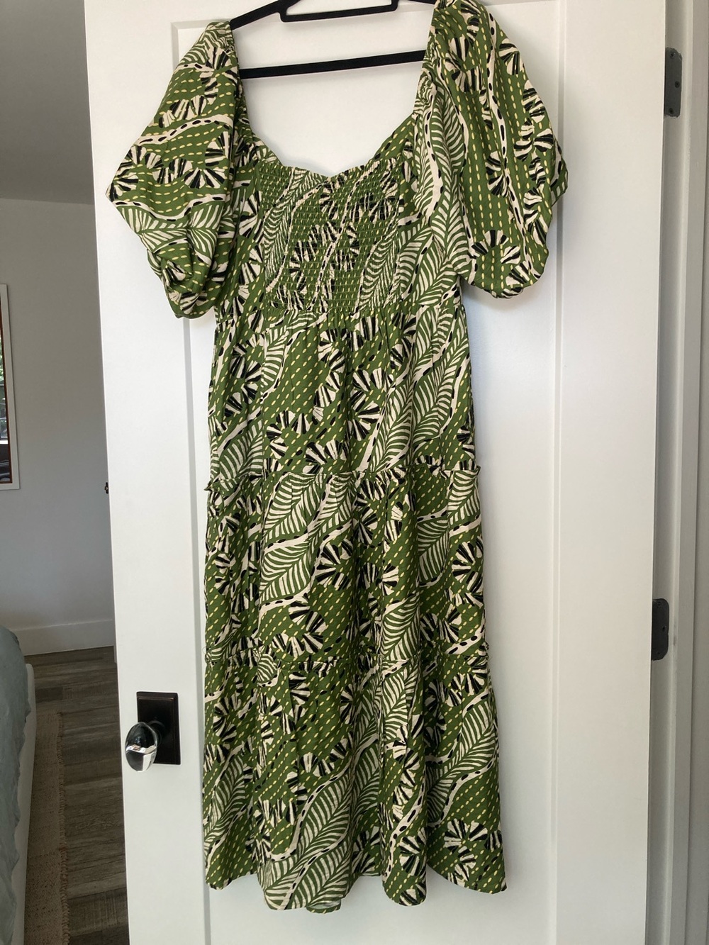 THML Olive Green Leaf-Print Midi Dress - Picture 4 of 6